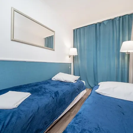 Apartment Unit By Metro Rondo Onz Short Rent Idealne Na W Warszawie Warsaw
