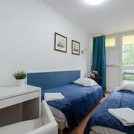 Apartment Unit By Metro Rondo Onz Short Rent Idealne Na W Warszawie