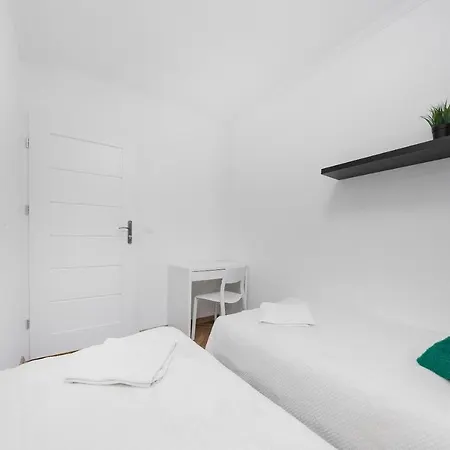 Unit By Metro Rondo Onz Short Rent Idealne Na W Warszawie Apartment