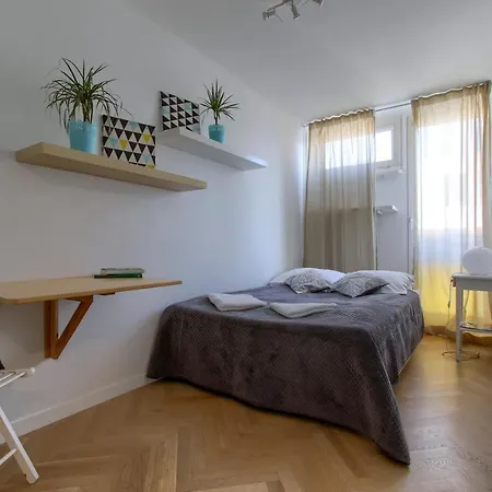 Unit By Metro Rondo Onz Short Rent Idealne Na W Warszawie Apartment