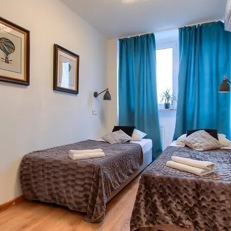 Apartment Unit By Metro Rondo Onz Short Rent Idealne Na W Warszawie Warsaw