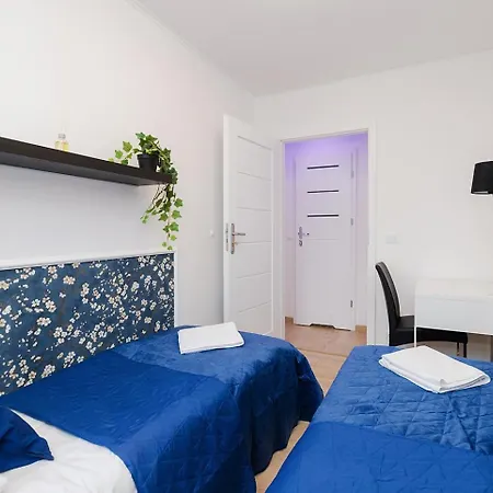 아파트 Unit By Metro Rondo Onz Short Rent Idealne Na W Warszawie 바르샤바
