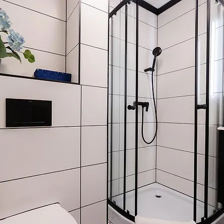 Unit By Metro Rondo Onz Short Rent Idealne Na W Warszawie Βαρσοβία