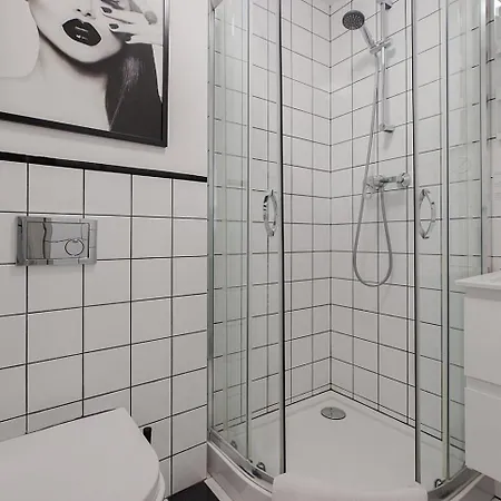 Appartement Unit By Metro Rondo Onz Short Rent Idealne Na W Warszawie Warschau