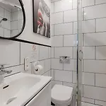 Unit By Metro Rondo Onz Short Rent Idealne Na W Warszawie Apartmán Varšava