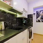 Unit By Metro Rondo Onz Short Rent Idealne Na W Warszawie