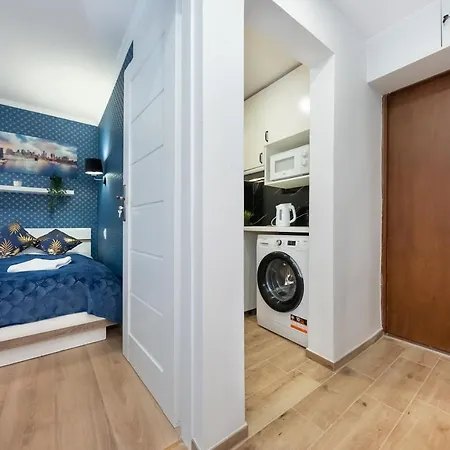 Apartment Unit By Metro Rondo Onz Short Rent Idealne Na W Warszawie *