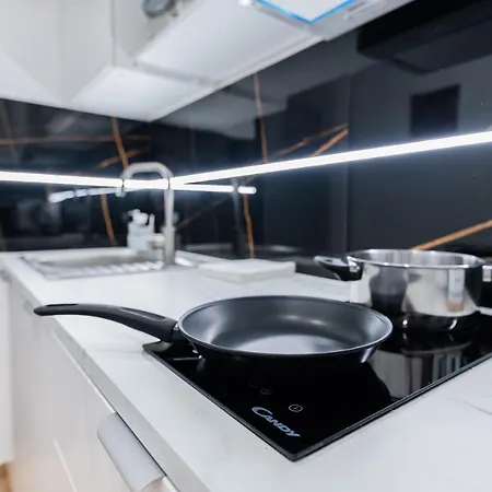 아파트 Unit By Metro Rondo Onz Short Rent Idealne Na W Warszawie 바르샤바