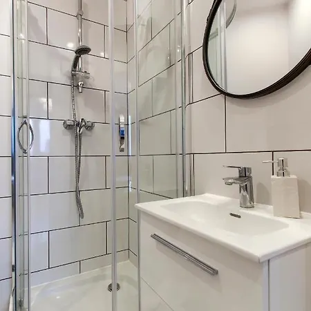 Unit By Metro Rondo Onz Short Rent Idealne Na W Warszawie * Warschau